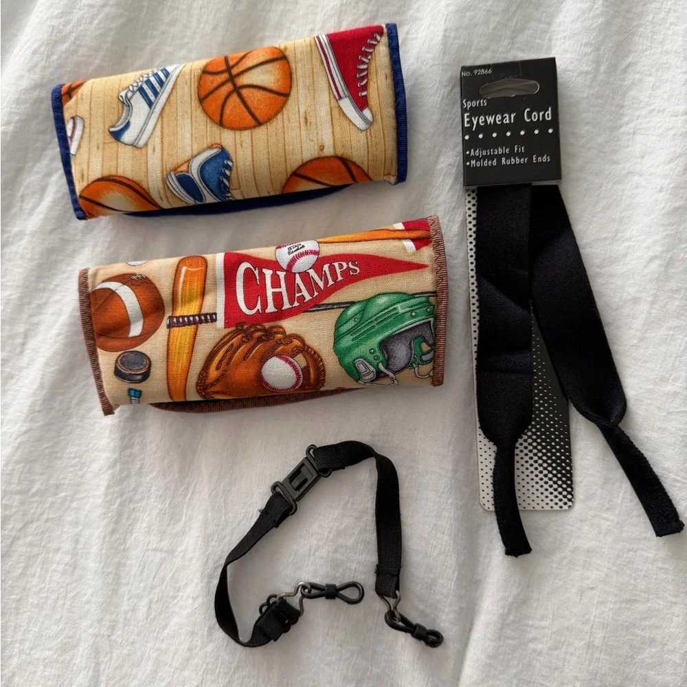 👑✅PRICE FIRM✅ Sports-Themed Kids Eyewear Cords and 2 Cases Set. NWOT